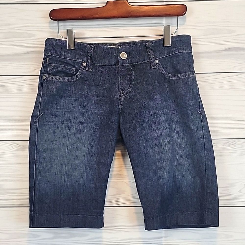 !It jeans Los Angeles darkwash blue denim bermuda shorts Women's Size 27